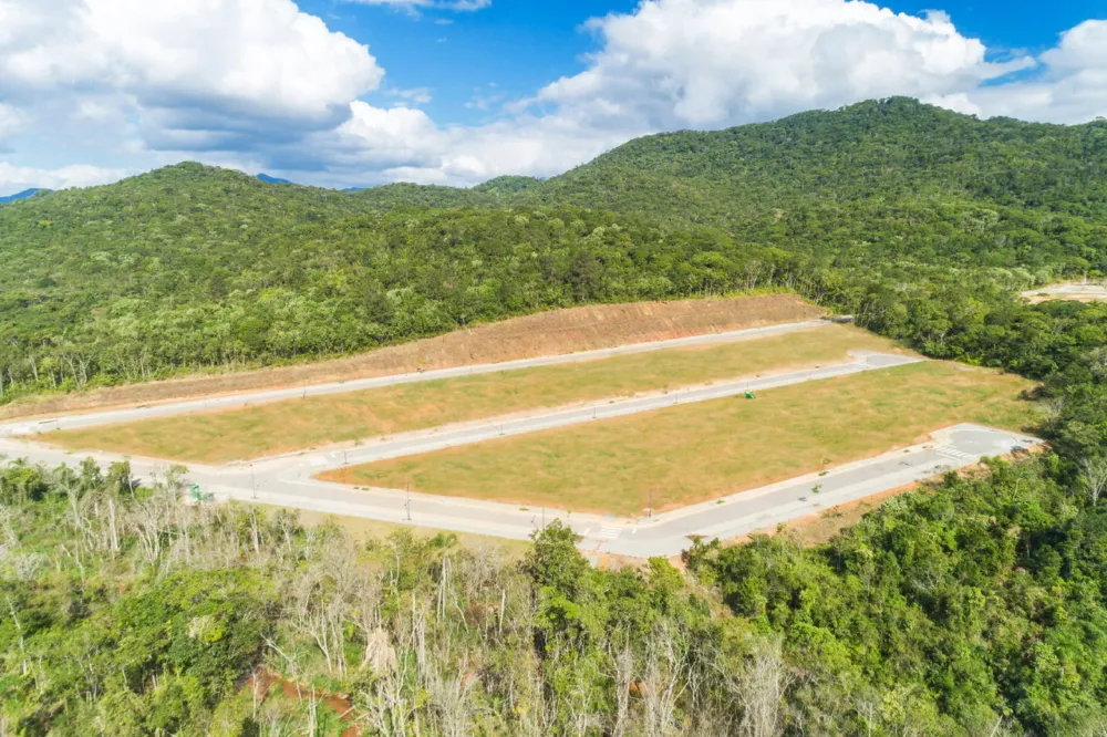 Terreno para venda no bairro Várzea do Ranchinho em Camboriú