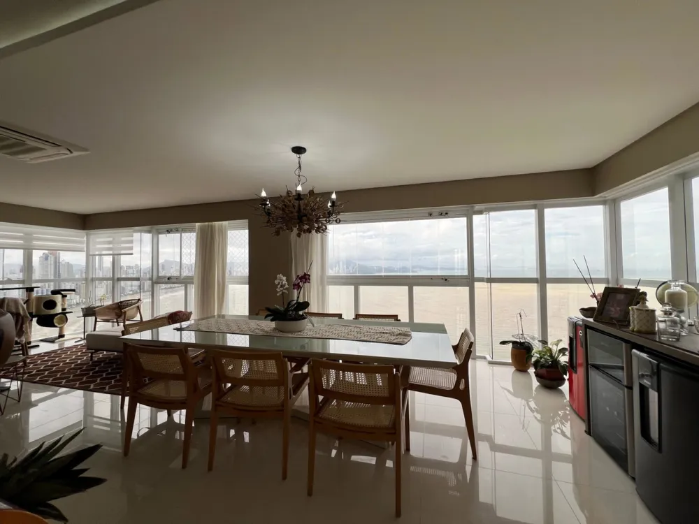 Apartamento para venda no bairro Barra Sul em Balneário Camboriú