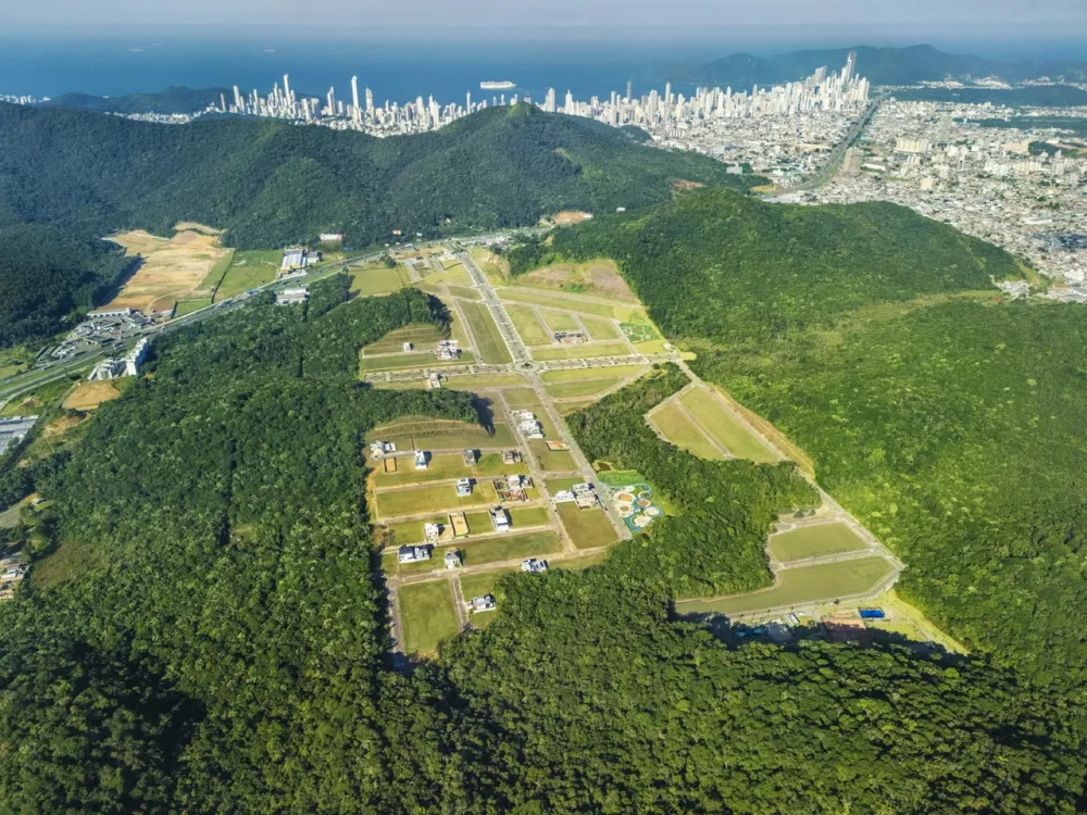 Terreno para venda no bairro Várzea do Ranchinho em Camboriú