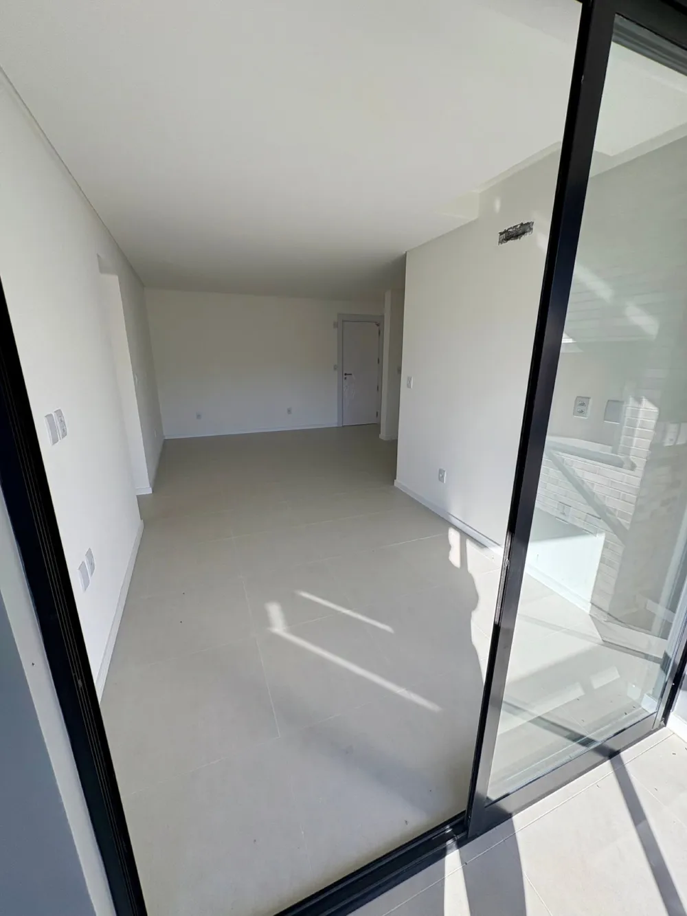 Sala comercial para reserva no bairro Meia Praia em Navegantes