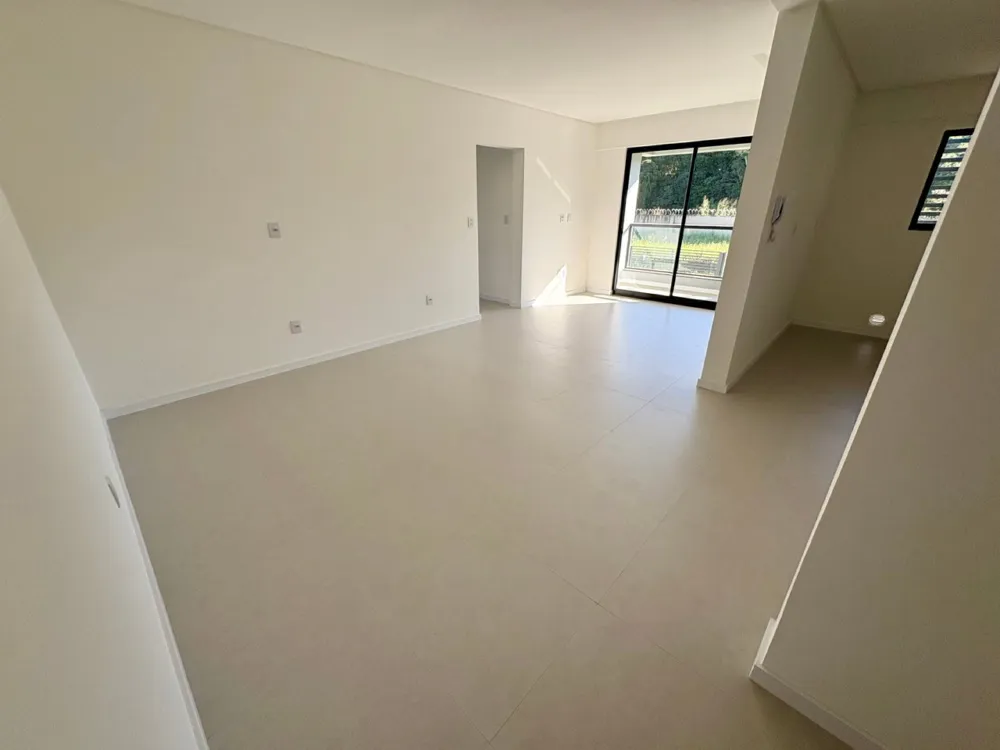 Sala comercial para reserva no bairro Meia Praia em Navegantes