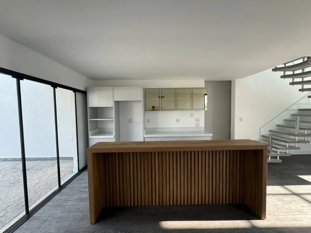 Casa 4 quartos para venda no bairro Areias em Camboriú