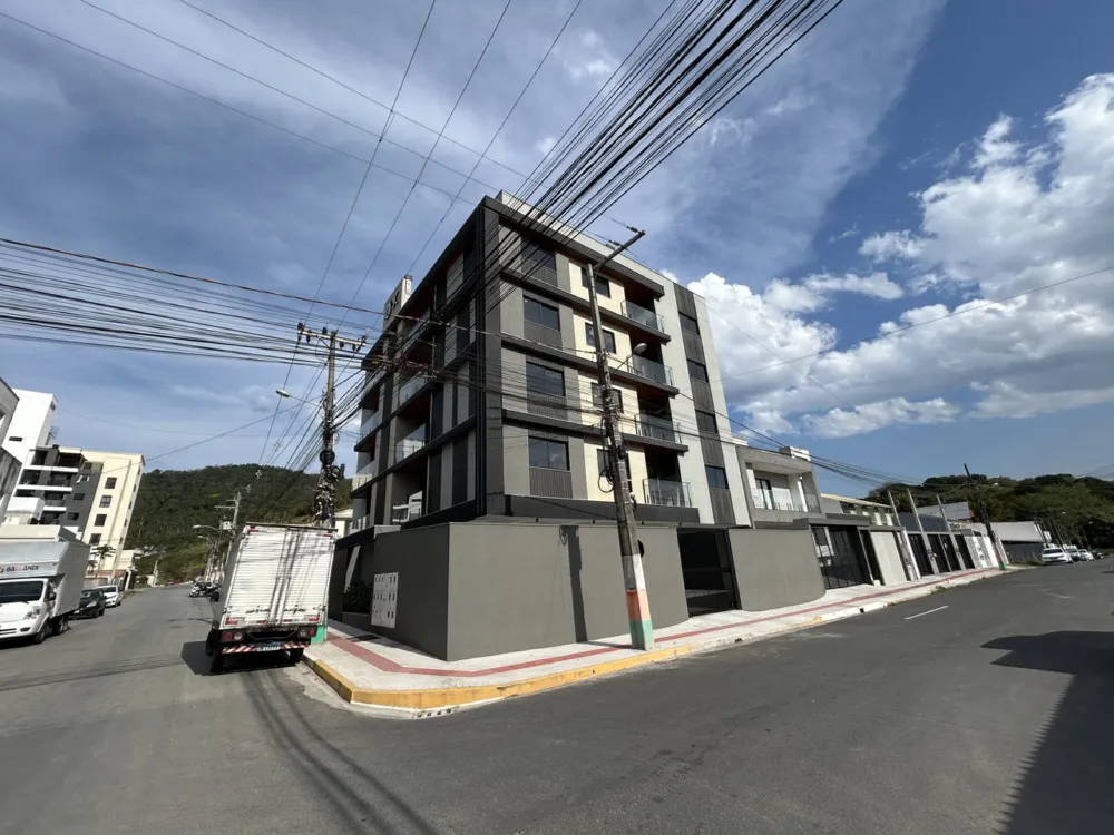 Apartamento 2 quartos para reserva no bairro Sao francisco de assis em Camboriú