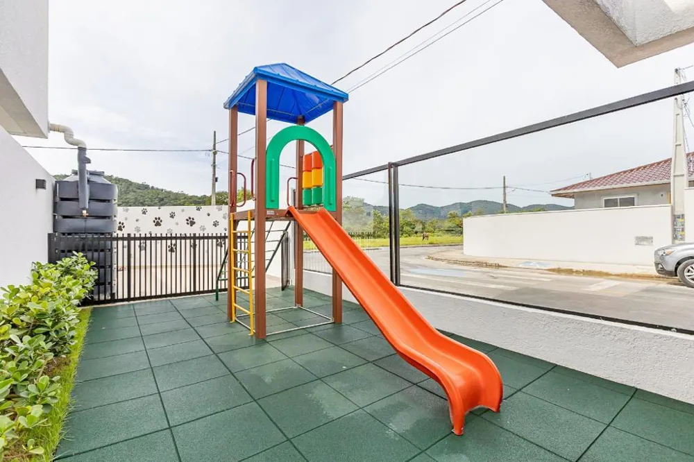 Casa 2 quartos para venda no bairro Rio Pequeno em Camboriú