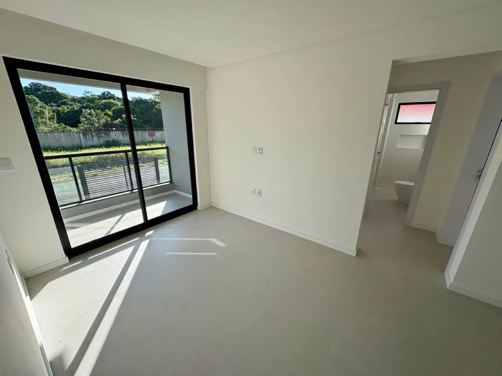 Sala comercial para reserva no bairro Meia Praia em Navegantes