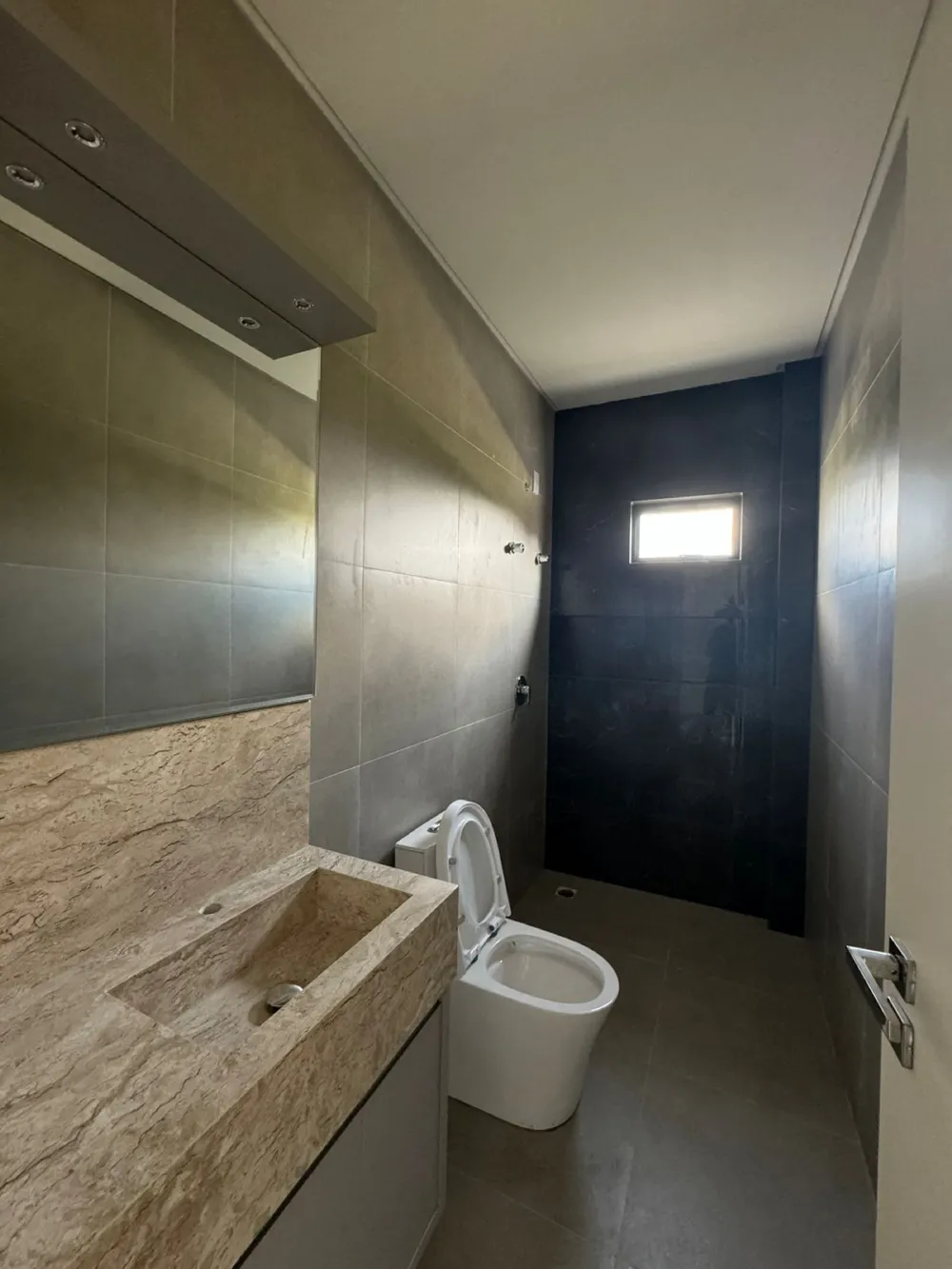 Casa 4 quartos para venda no bairro Areias em Camboriú