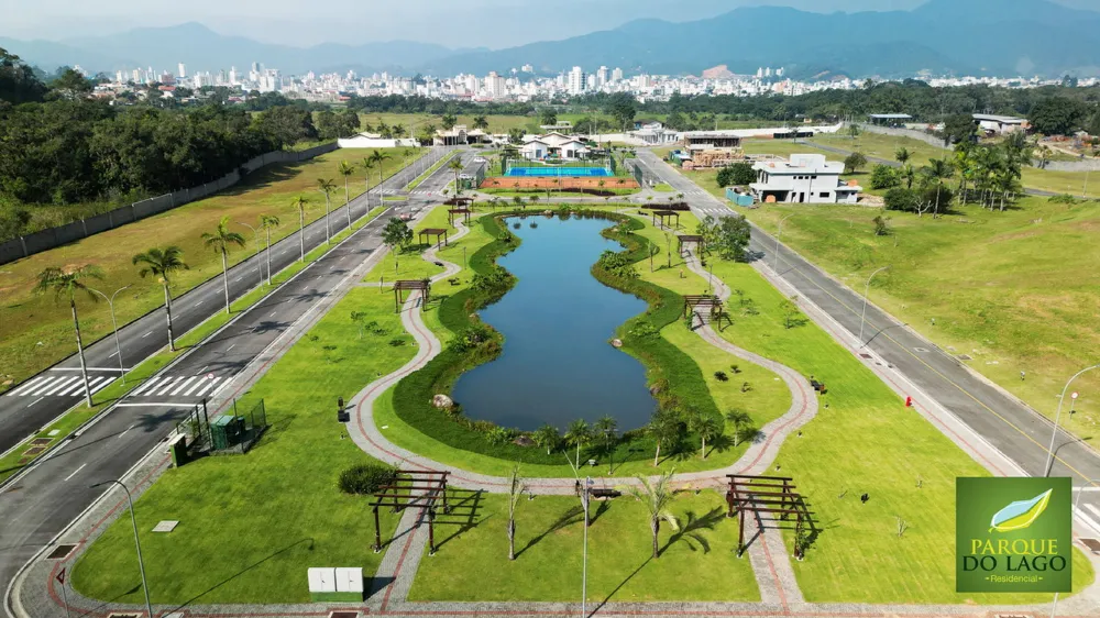 Terreno para venda no bairro Centro em Camboriú