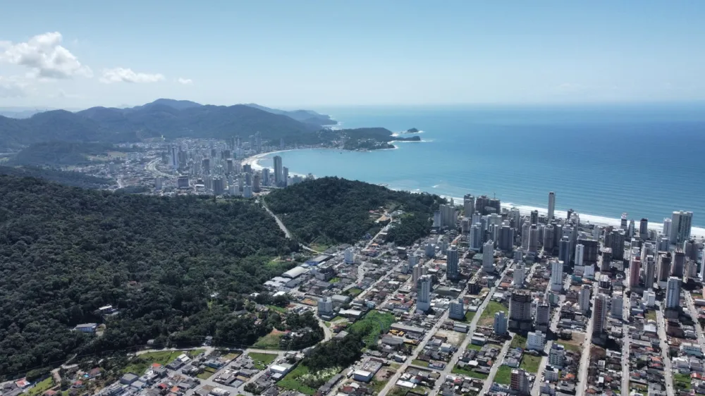Sala comercial para venda no bairro Morretes em Itapema
