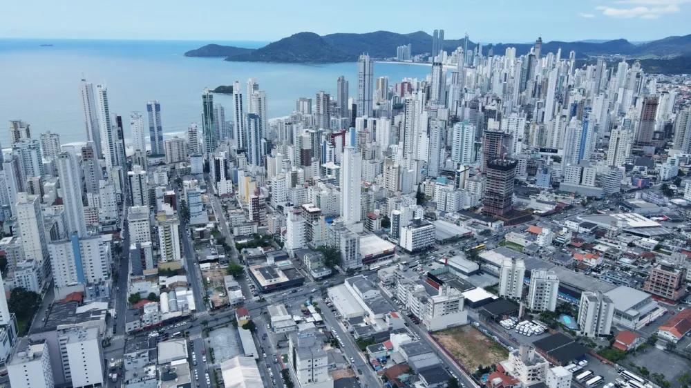 Sala comercial para venda no bairro Nações em Balneário Camboriú