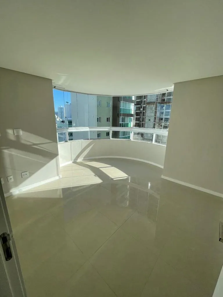 Apartamento 3 quartos para venda no bairro Centro em Balneário Camboriú