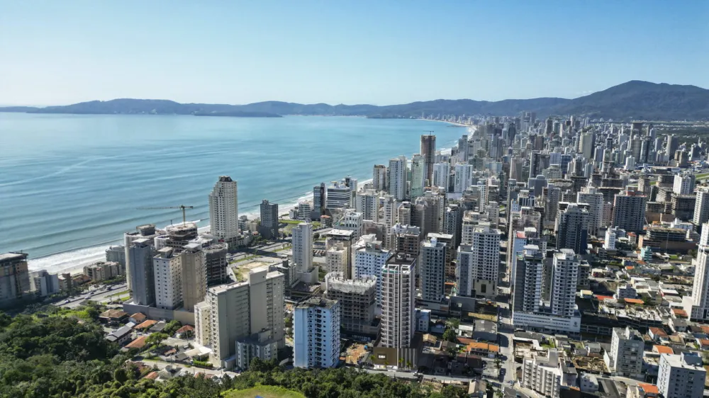 Sala comercial para venda no bairro Morretes em Itapema