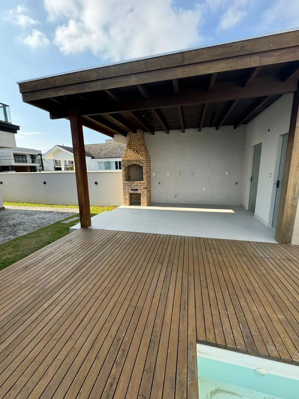 Casa 4 quartos para venda no bairro Areias em Camboriú