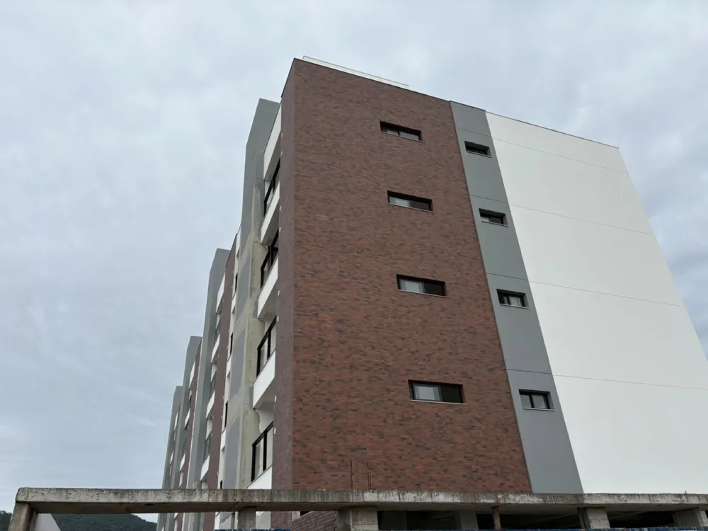 Apartamento para venda no bairro Lidia Duarte em Camboriú