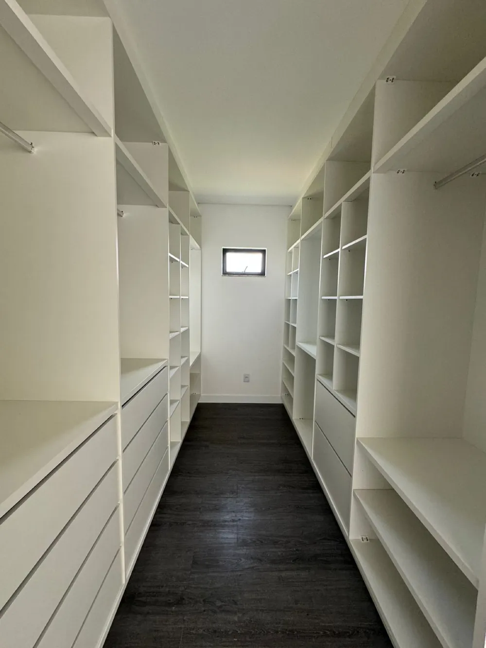 Casa 4 quartos para venda no bairro Areias em Camboriú