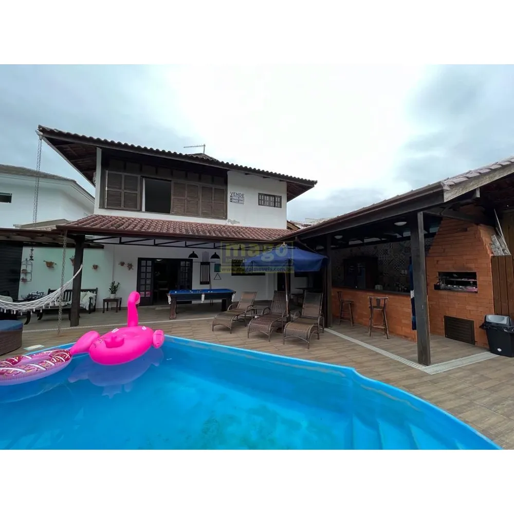 CASA ALTO PADRÃO EM  CONDOMÍNIO FECHADO NO BAIRRO ARIRIBÁ 