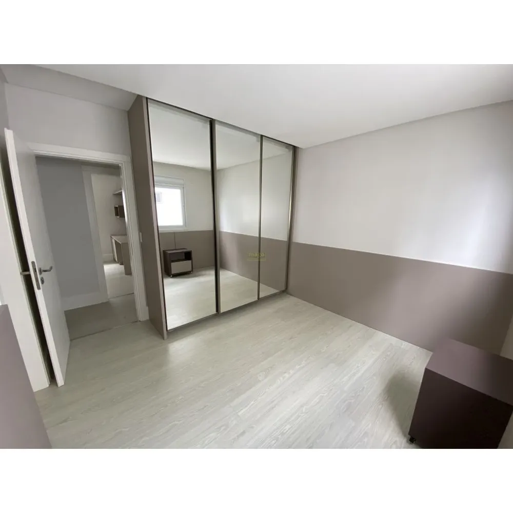 Apartamento mobiliado com 04 suítes 