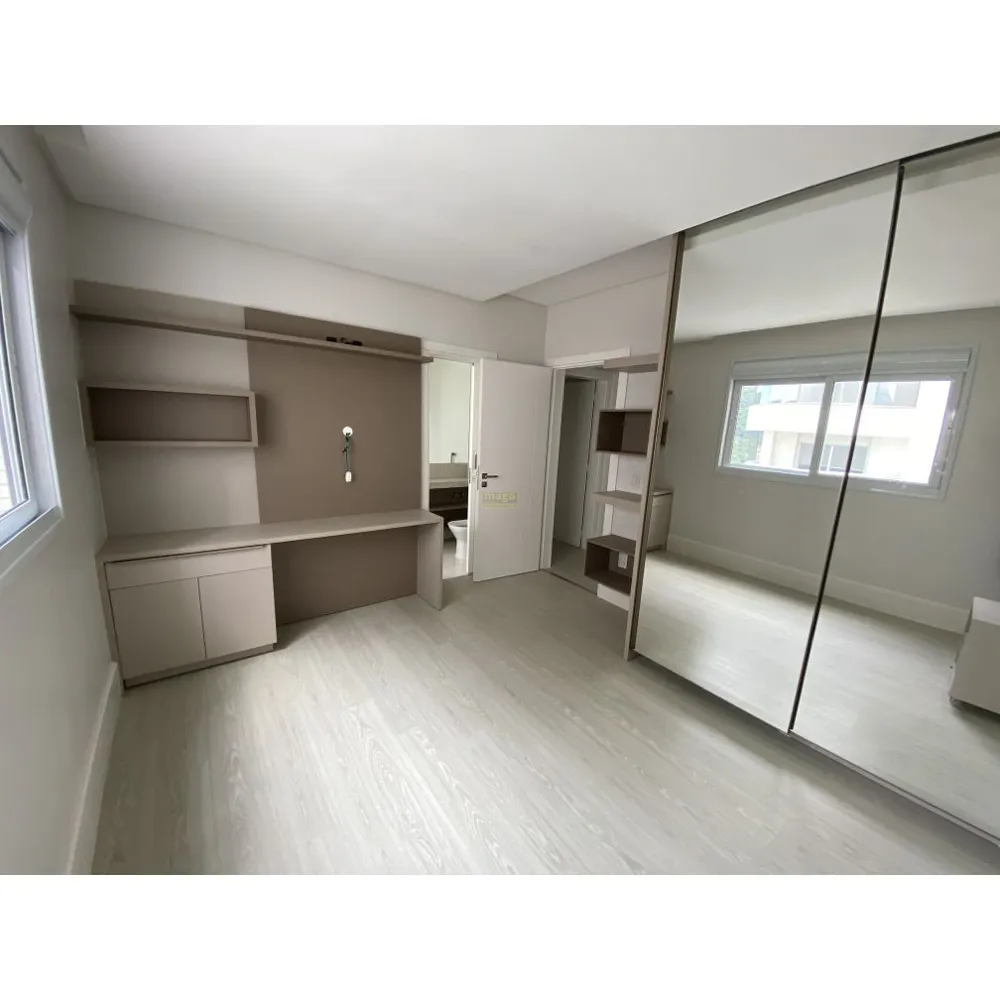 Apartamento mobiliado com 04 suítes 