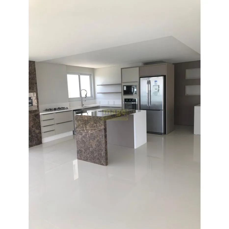 Apartamento Alto Padrão na Barra Norte Frente Mar