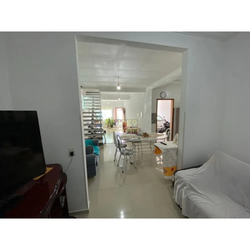 Linda casa no Centro de Balneário Camboriú, ótima oportunidade!