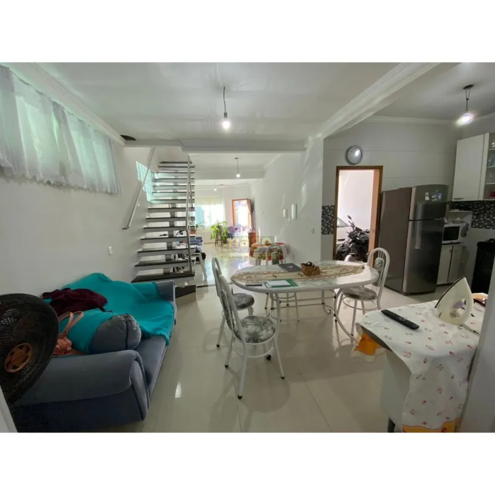 Linda casa no Centro de Balneário Camboriú, ótima oportunidade!
