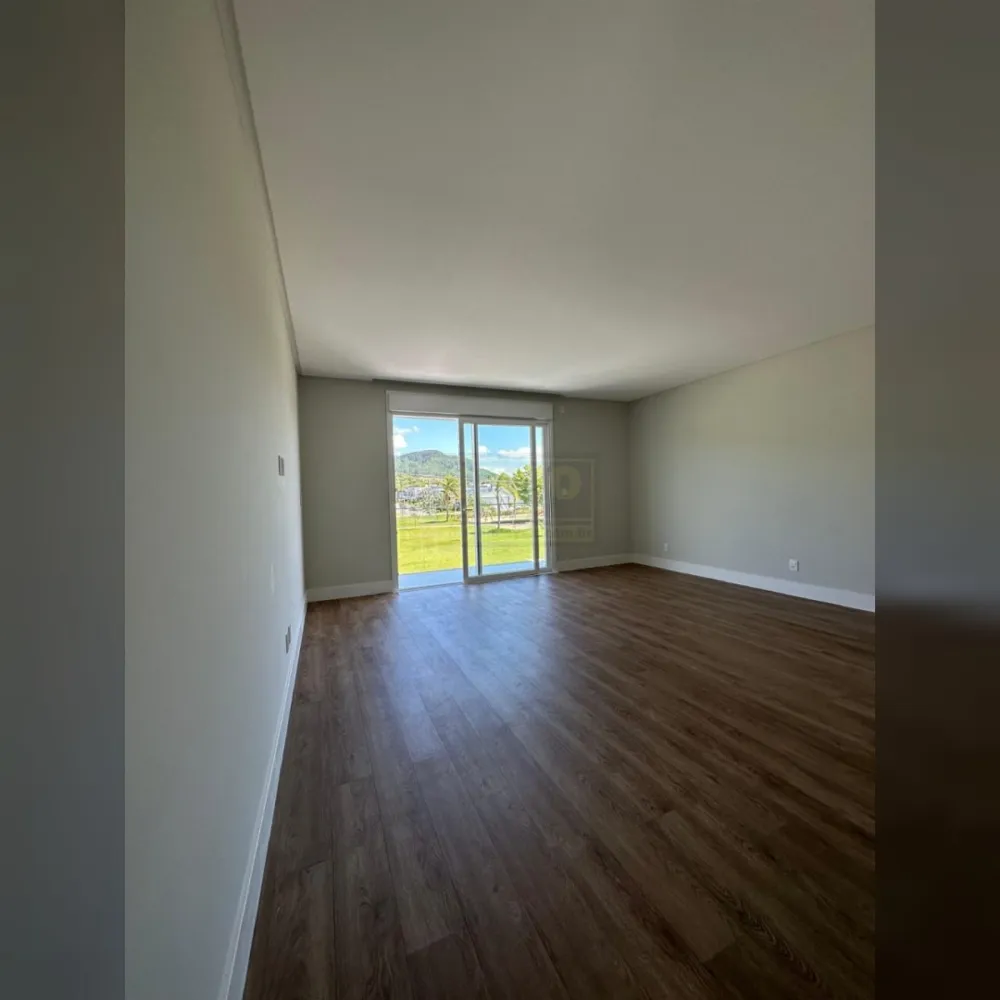 Casa de Alto padrão em Condomínio Fechado