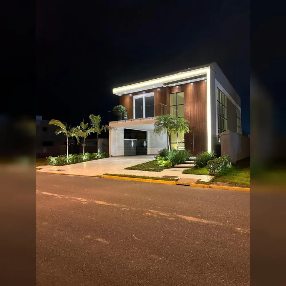 Casa de Alto padrão em Condomínio Fechado