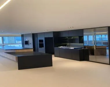 Excelente cobertura duplex com 3 suítes
