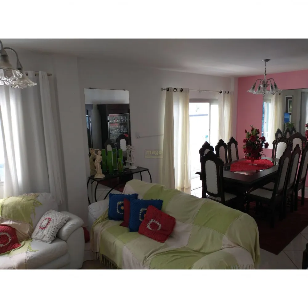 Excelente Apartamento 3 quartos Próximo ao Mar no Centro de BC