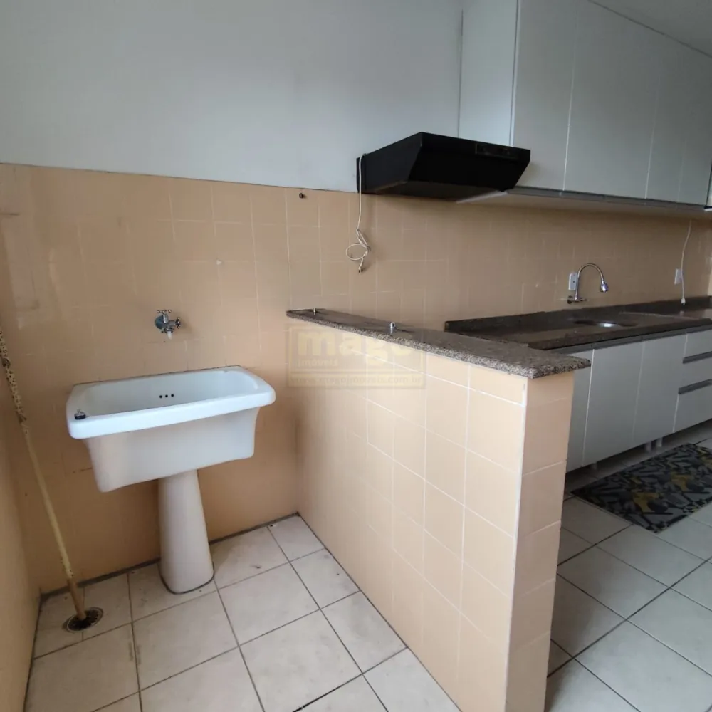 Apartamento à venda na Barra Norte, com ótima localização
