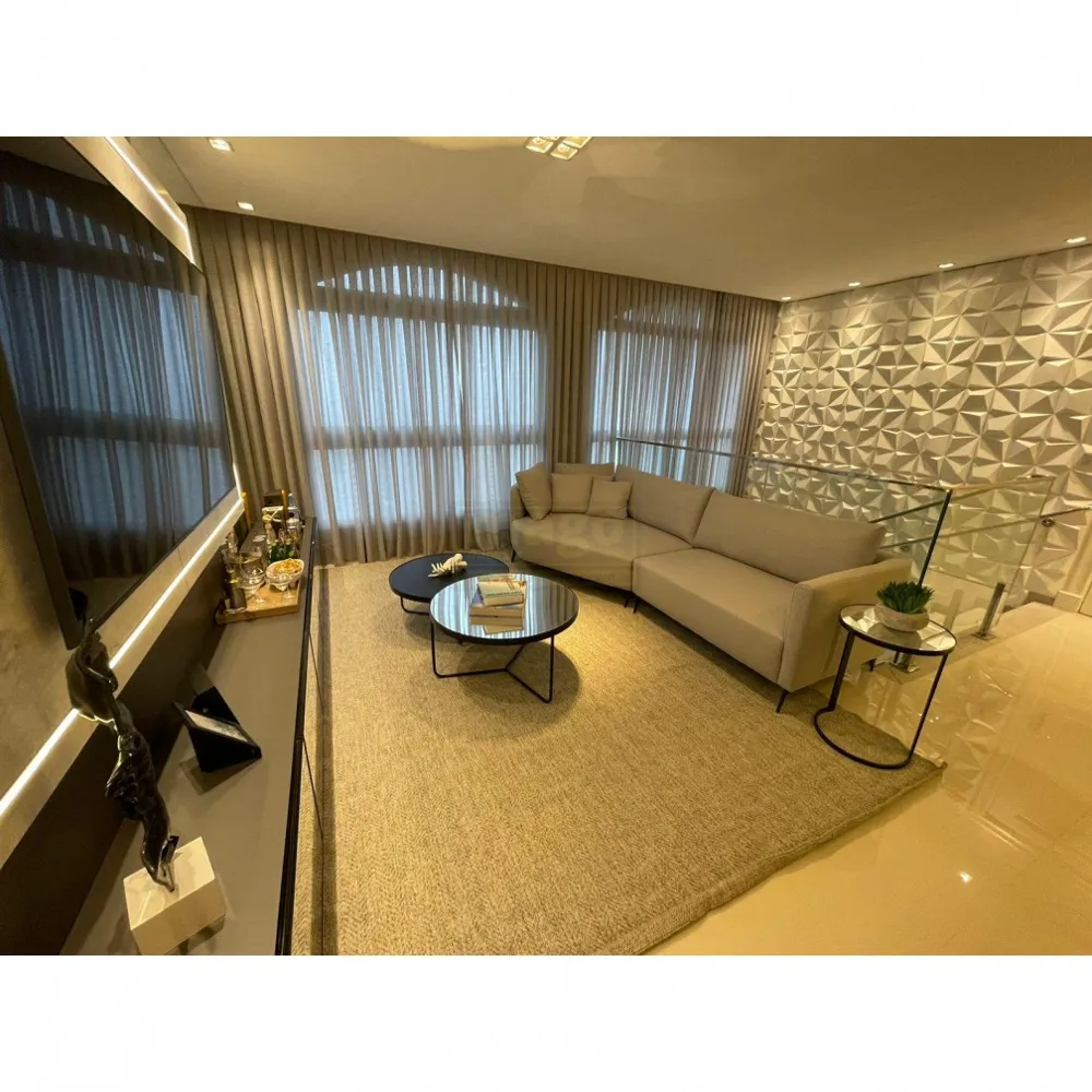 Cobertura duplex 4 suítes no Centro de Balneário Camboriú!