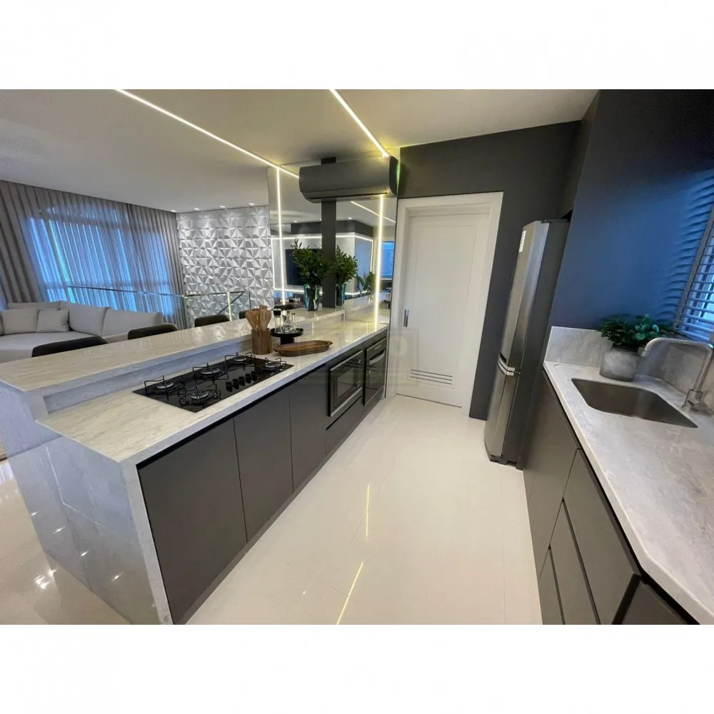 Cobertura duplex 4 suítes no Centro de Balneário Camboriú!
