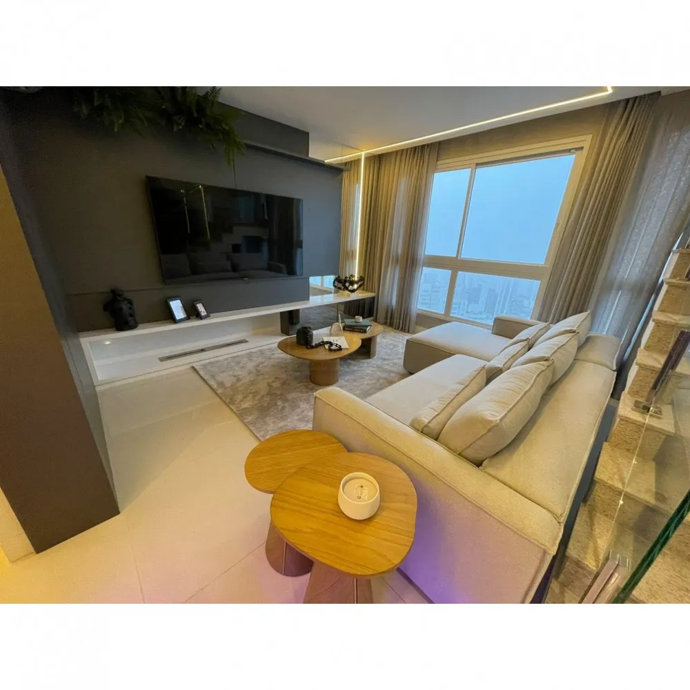 Cobertura duplex 4 suítes no Centro de Balneário Camboriú!