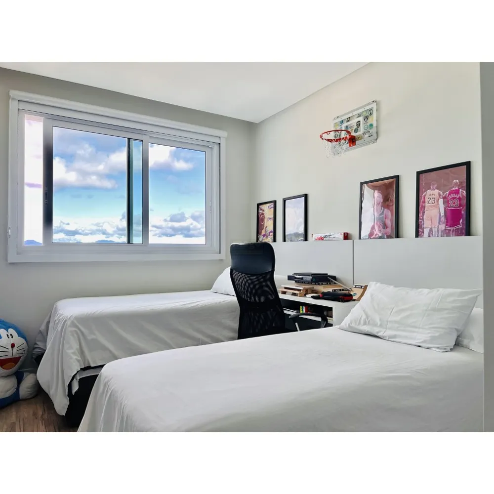 Apartamento com Vista Mar e mobiliado com 3 suítes em Balneário Camboriú