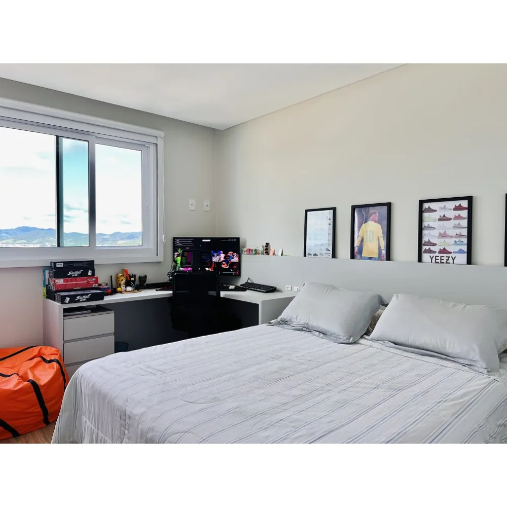 Apartamento com Vista Mar e mobiliado com 3 suítes em Balneário Camboriú