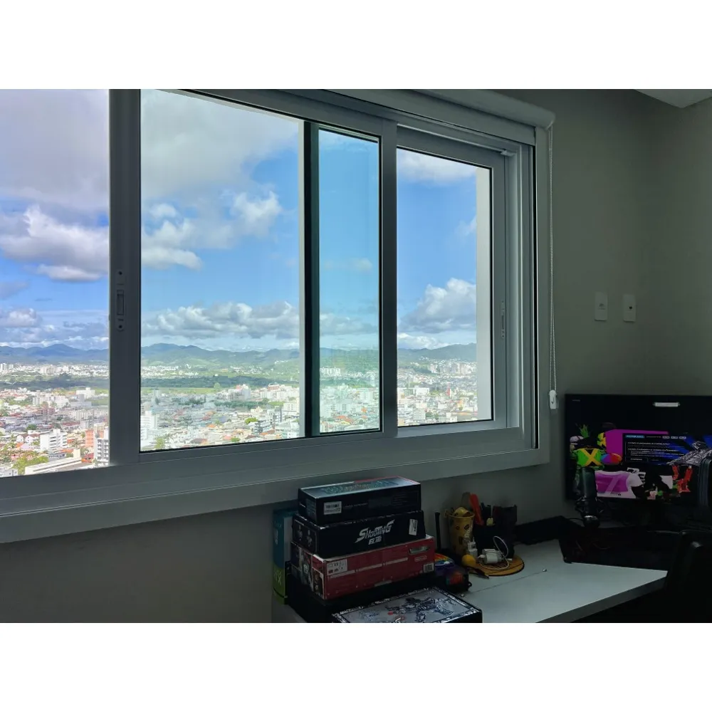 Apartamento com Vista Mar e mobiliado com 3 suítes em Balneário Camboriú