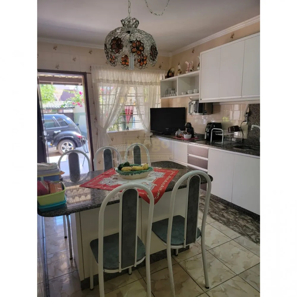 Casa à venda com 5 suítes em Balneário Camboriú