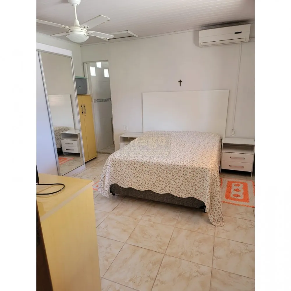 Casa à venda com 5 suítes em Balneário Camboriú
