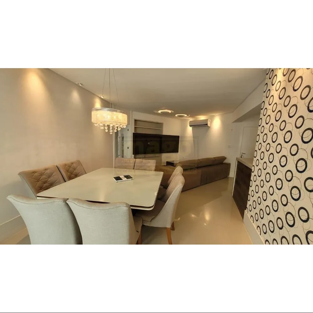 Apartamento com 3 suítes e 4 vagas de garagem na Barra Sul