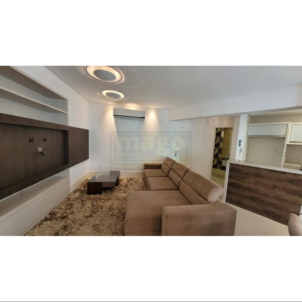 Apartamento com 3 suítes e 4 vagas de garagem na Barra Sul