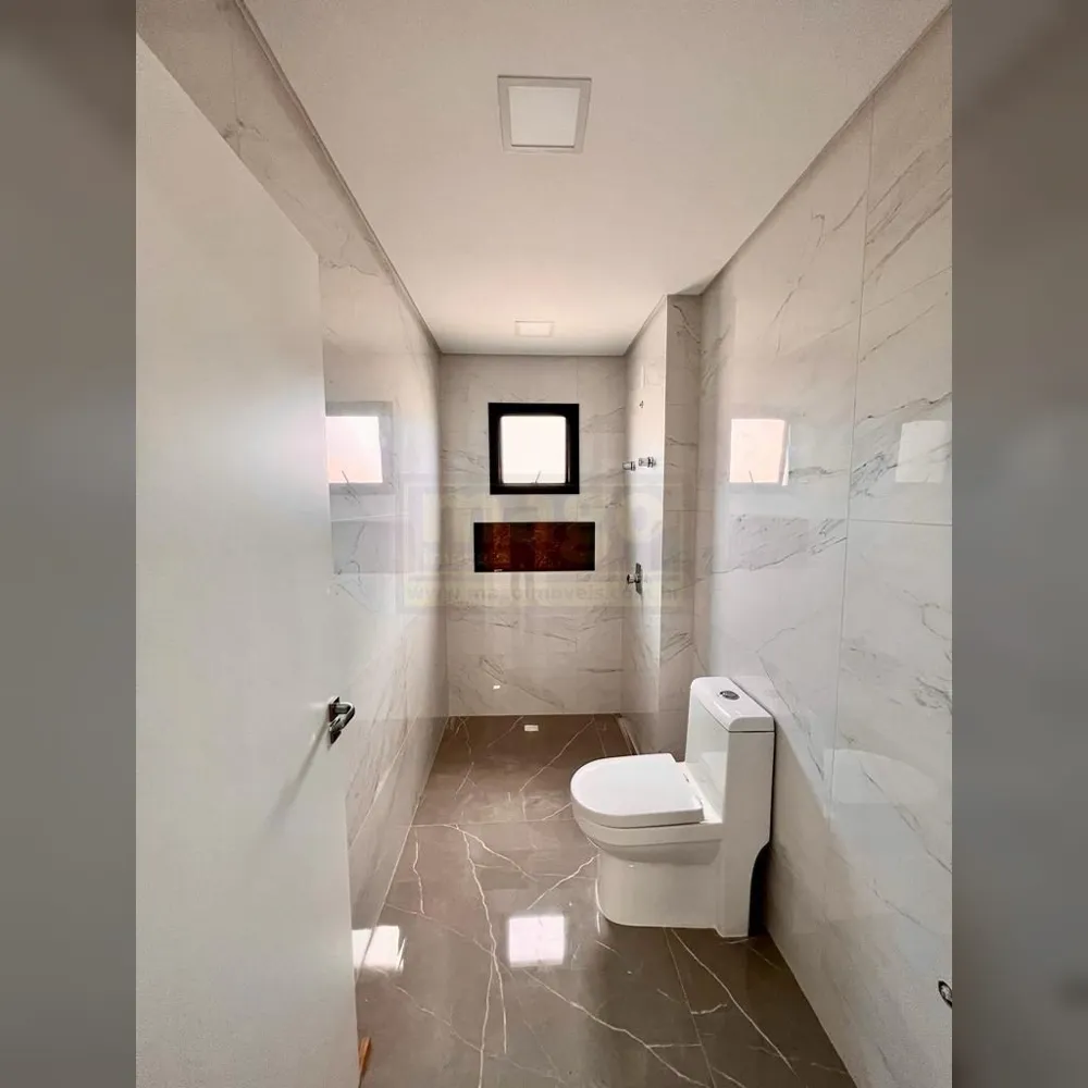 Casa de alto padrão à venda em condominio fechado