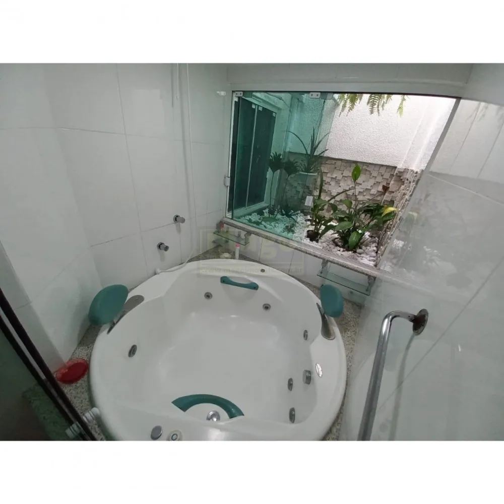 APARTAMENTO PARA INVESTIR OU MORAR NO CENTRO DE BALNEÁRIO!