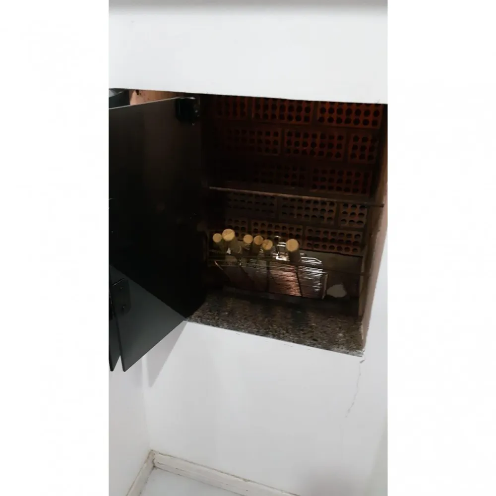 APARTAMENTO PARA INVESTIR OU MORAR NO CENTRO DE BALNEÁRIO!