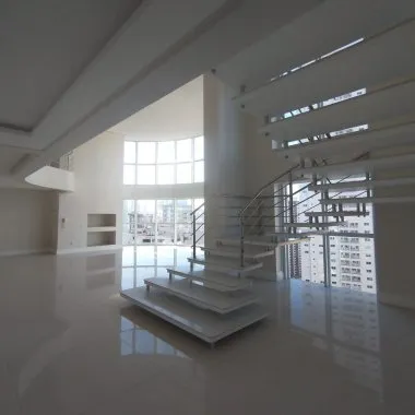 UM ALTO PADRÃO PARA MOBILIAR E DECORAR! PERTINHO DO MAR!
