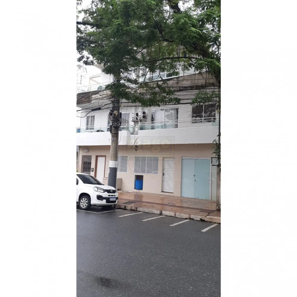 Prédio Comercial com 8 apartamentos para Venda