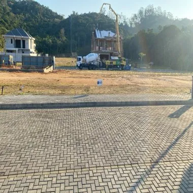 Terreno á venda no colinas de camboriú