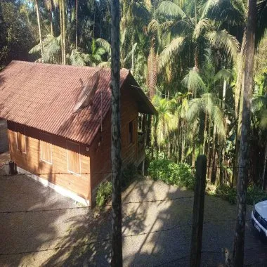 Lindo Sítio em Rio dos Cedros com Casa Mobiliada e Lago