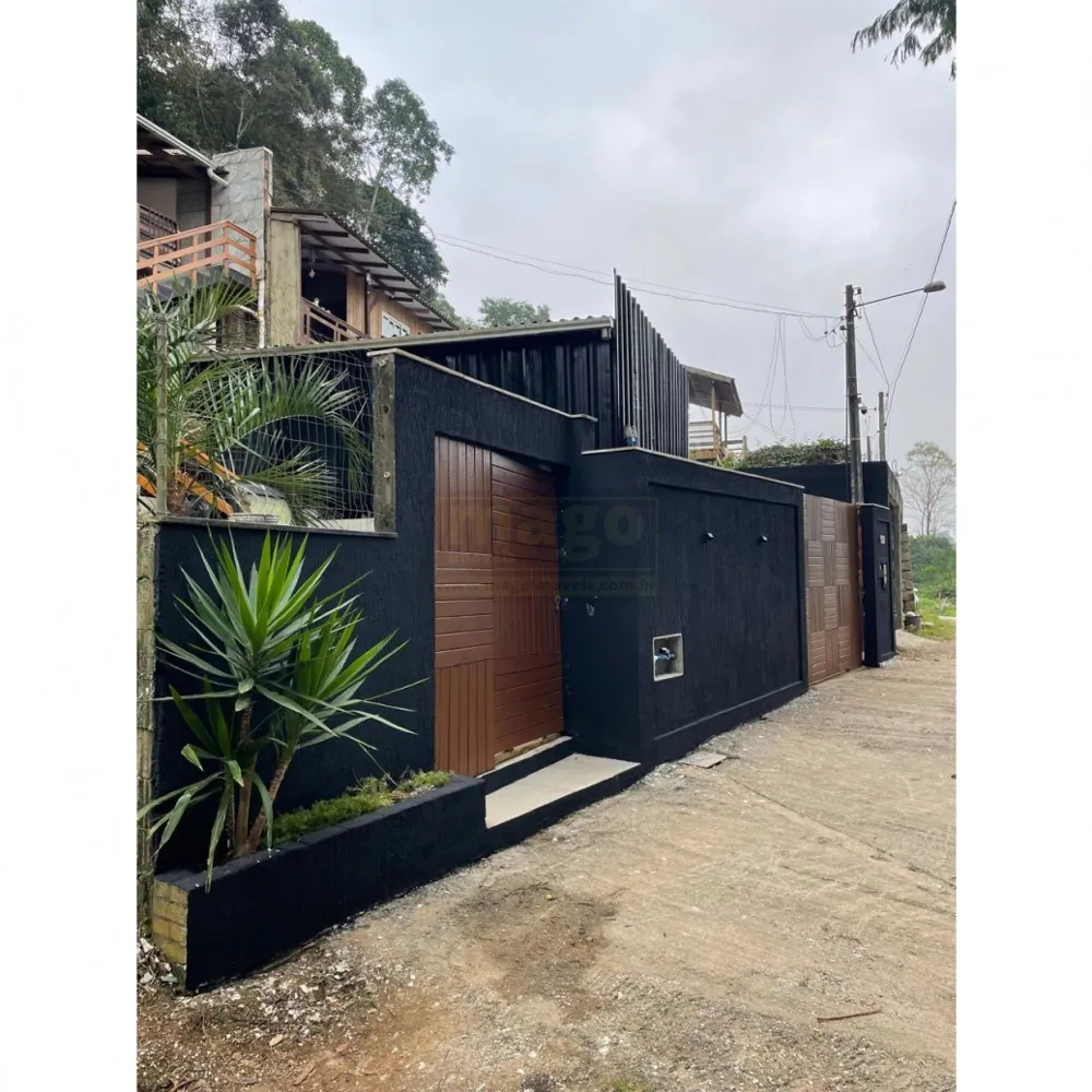 Casa 2 quartos para Venda no bairro Rio Pequeno em Camboriú