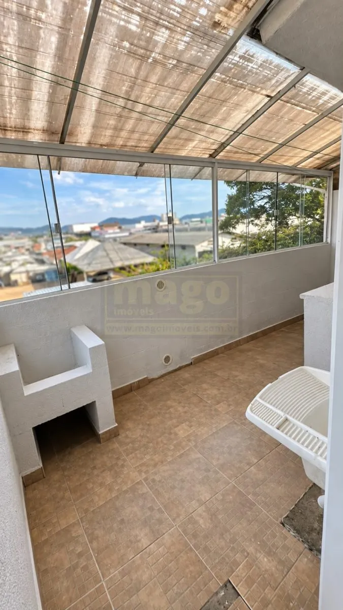Casa 2 quartos para Locação Anual