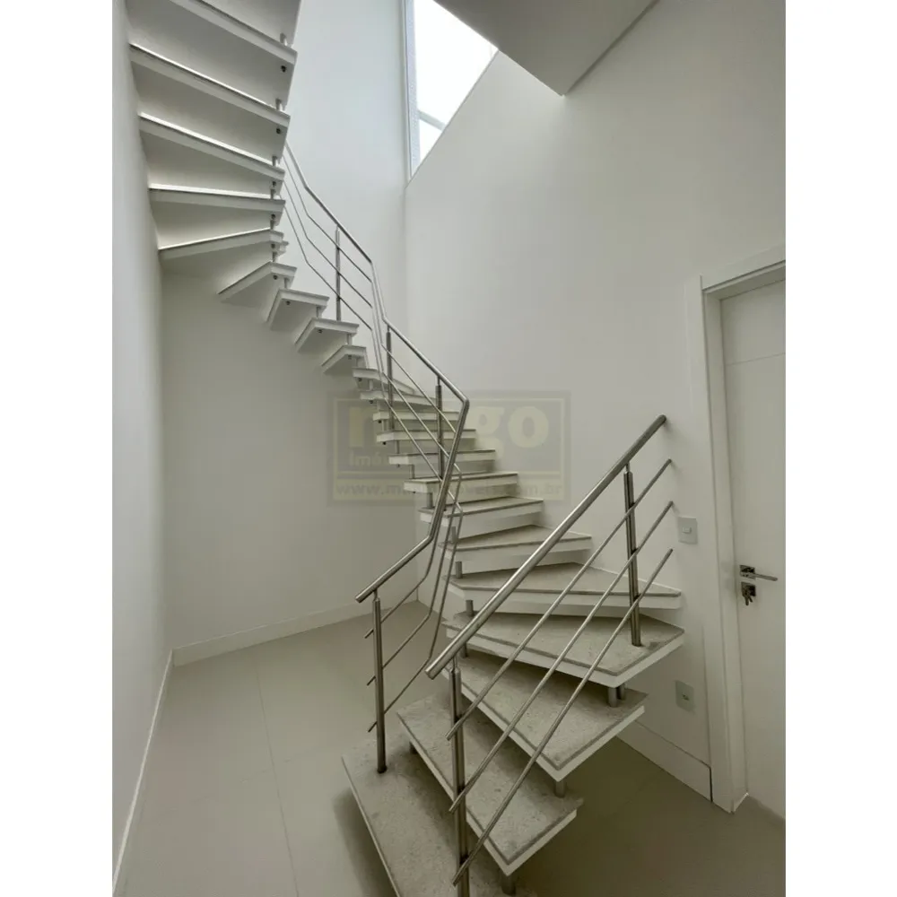 Triplex Frente Mar com 7 suítes em Balneário Camboriú