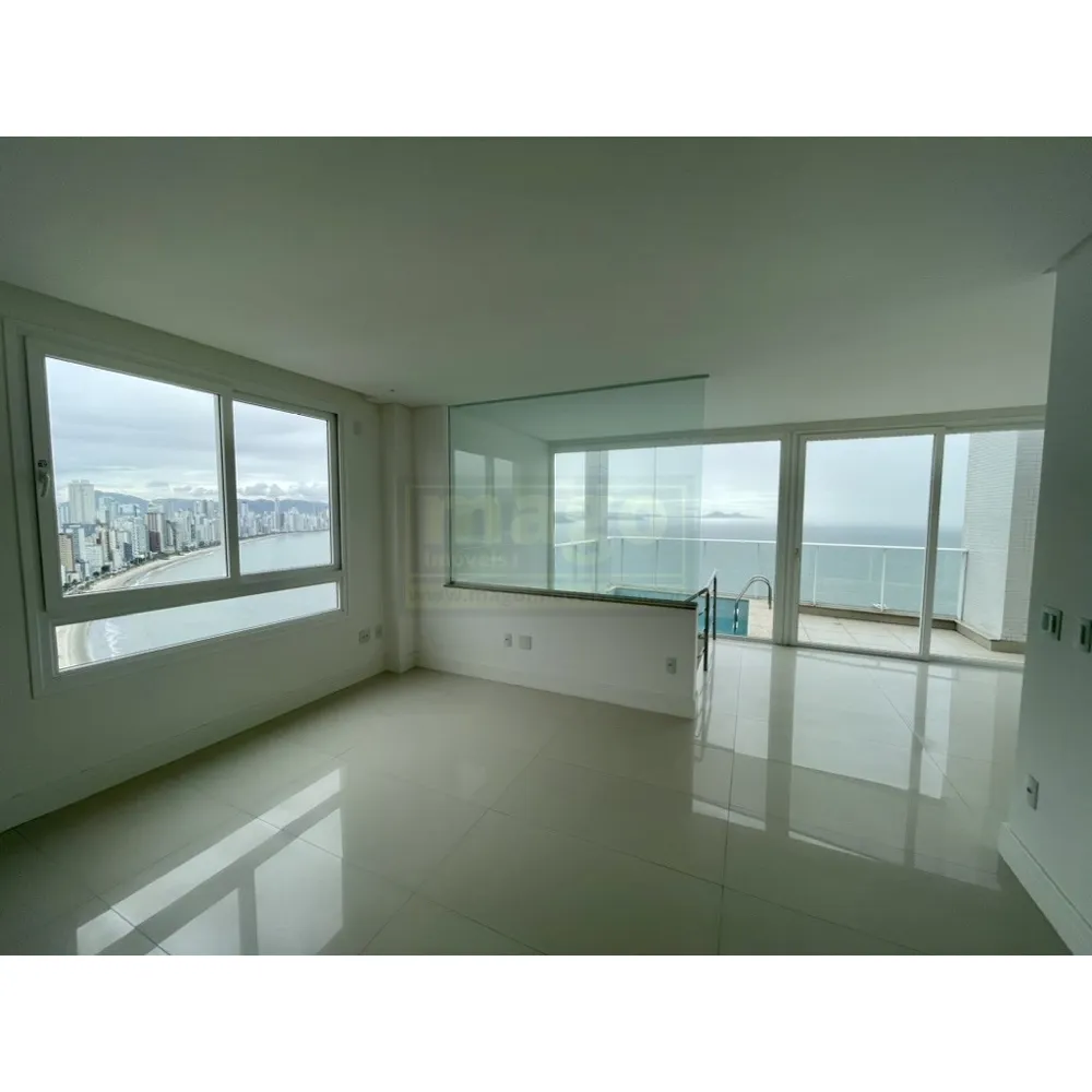 Triplex Frente Mar com 7 suítes em Balneário Camboriú